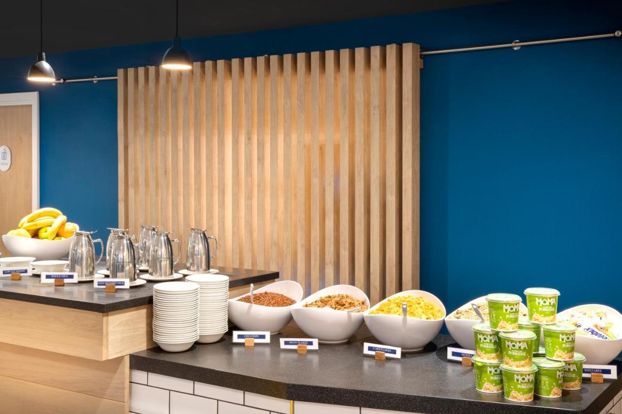 Holiday Inn Express Cambridge West - Cambourne By Ihg Eksteriør bilde