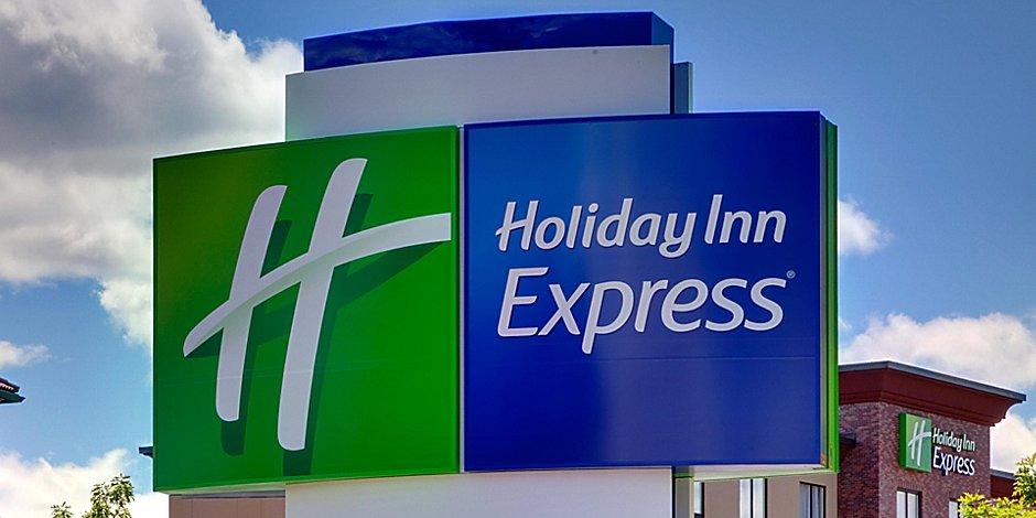 Holiday Inn Express Cambridge West - Cambourne By Ihg Eksteriør bilde