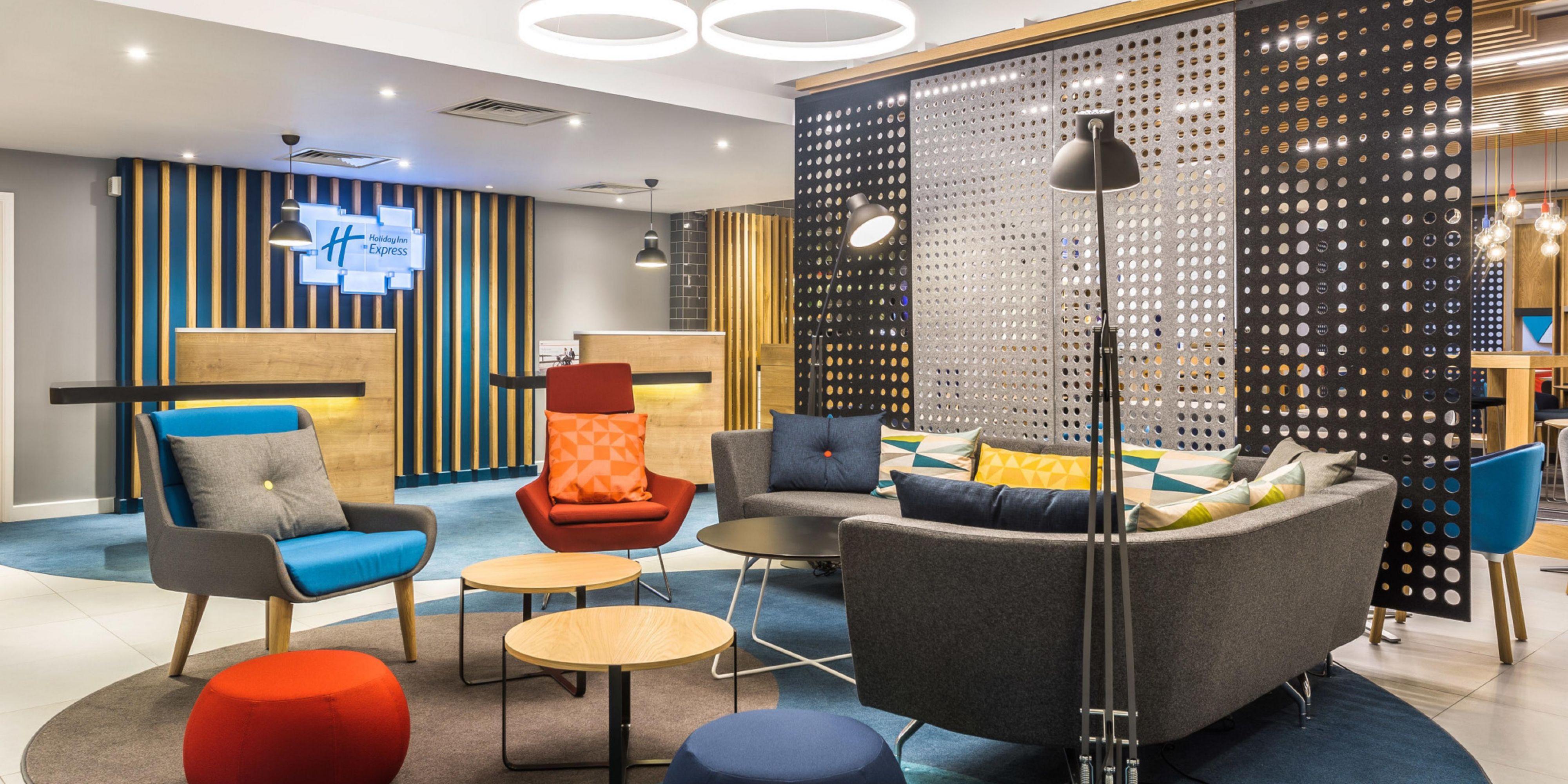 Holiday Inn Express Cambridge West - Cambourne By Ihg Eksteriør bilde